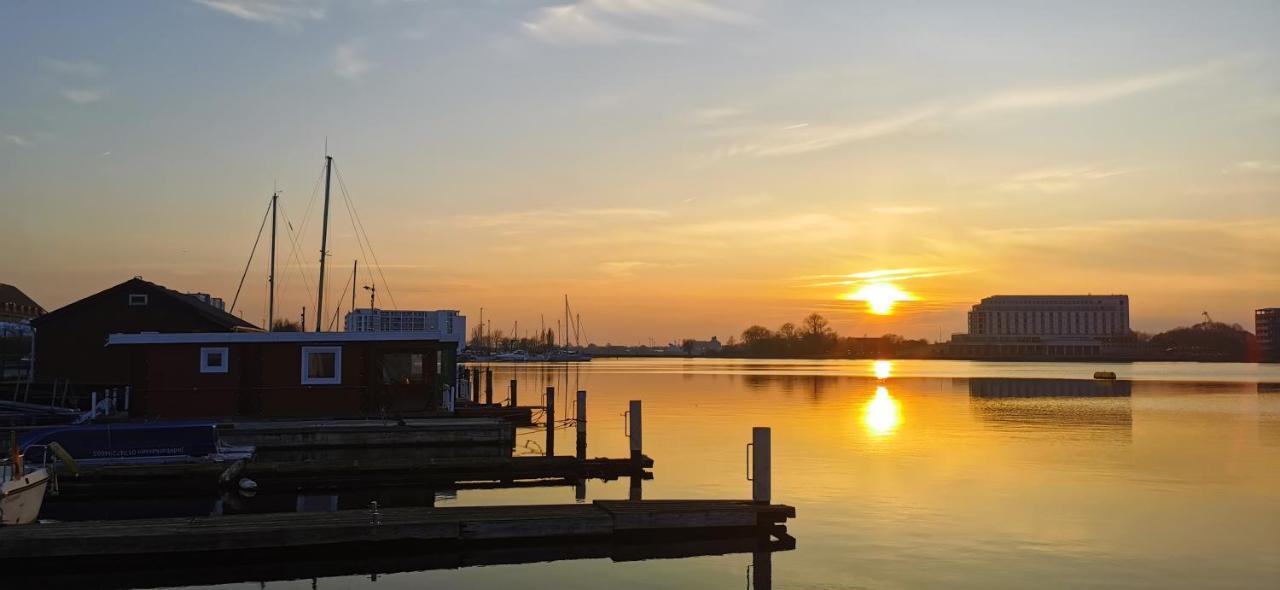 Hausboot Wilhelmshaven - Traum Unterkunft An Der Jade Exterior photo
